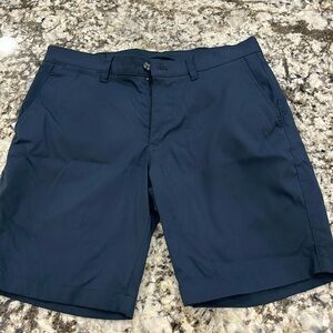 Men’s Duck Head shorts, size 32 waist. Inseam is 9 inches long.
